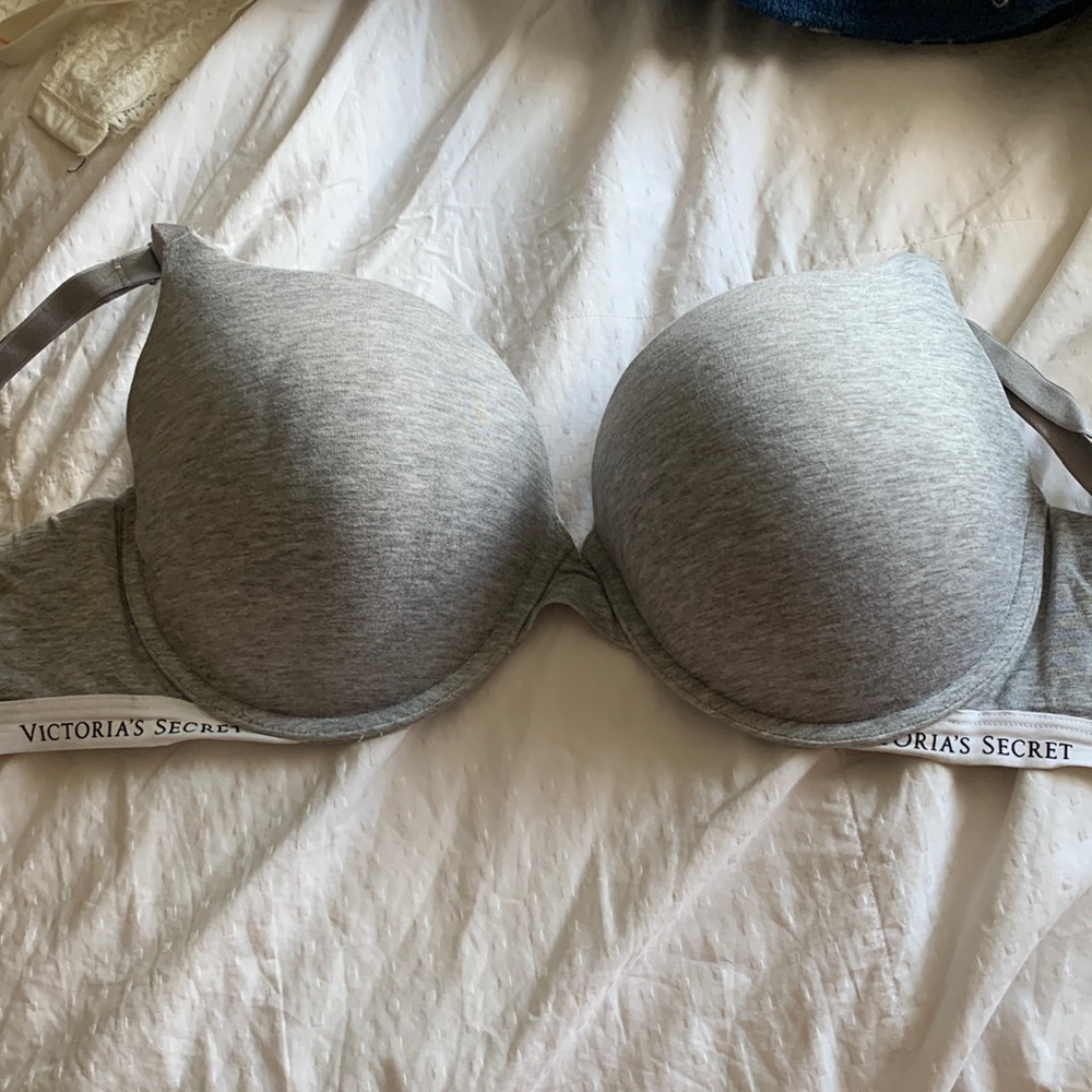 Victoria secret push up bra bundle 38D